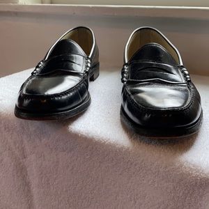 Great condition black Bostonian loafers, men’s size 12!
